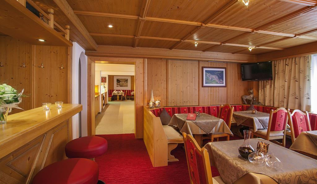 Hotel Garni Chasa Sulai ايشجل المظهر الخارجي الصورة