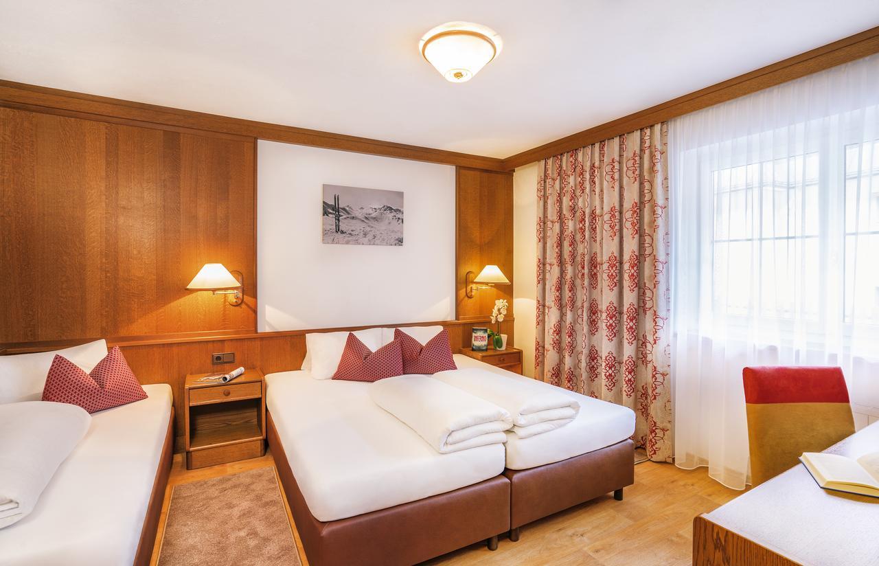 Hotel Garni Chasa Sulai ايشجل المظهر الخارجي الصورة